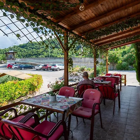 Bed & Breakfast Kameni Dvorac Tajan
